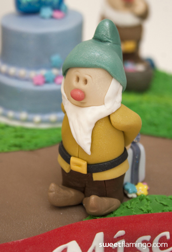 Snow White & the 7 Dwarfs Birthday Cake - Bashful